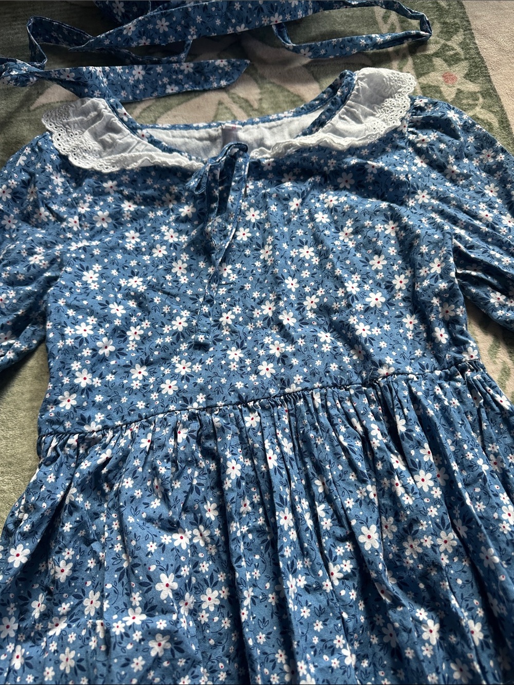 Blue Floral Girls' Prairie Costume Dress with Bonnet 🦬🩵🏕️ - Picture 7 of 15